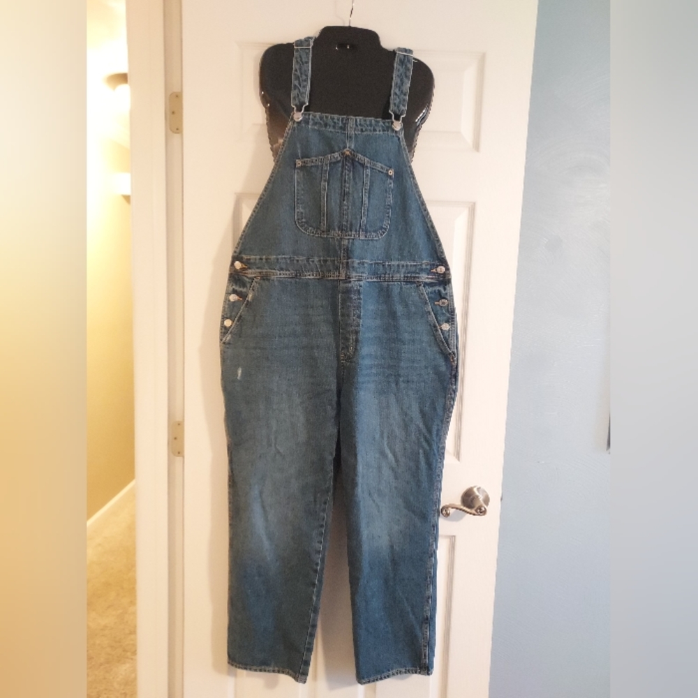 Old navy brand NWOT carpenter style denim bibs